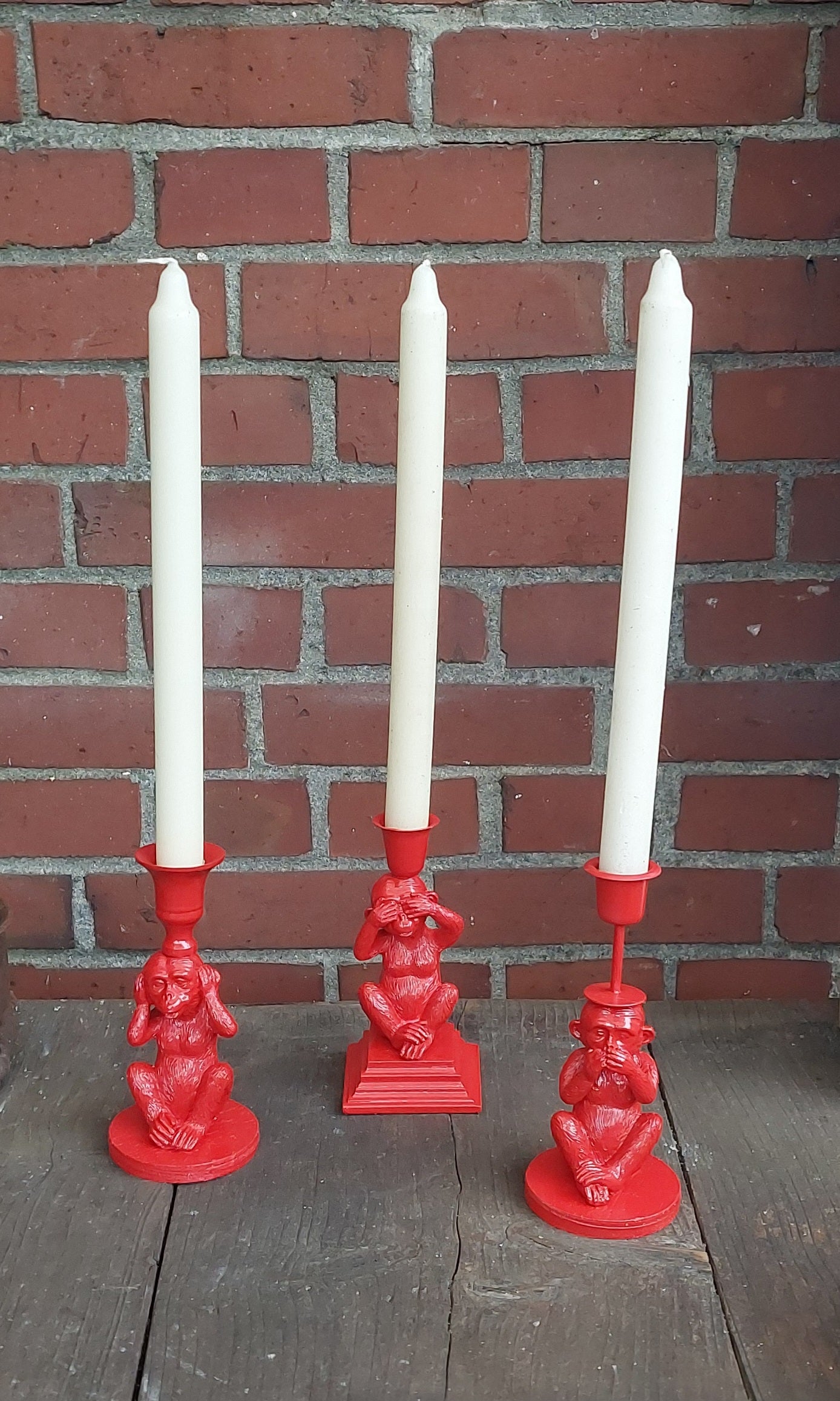 05824 kandelaars 'horen, zien, zwijgen'