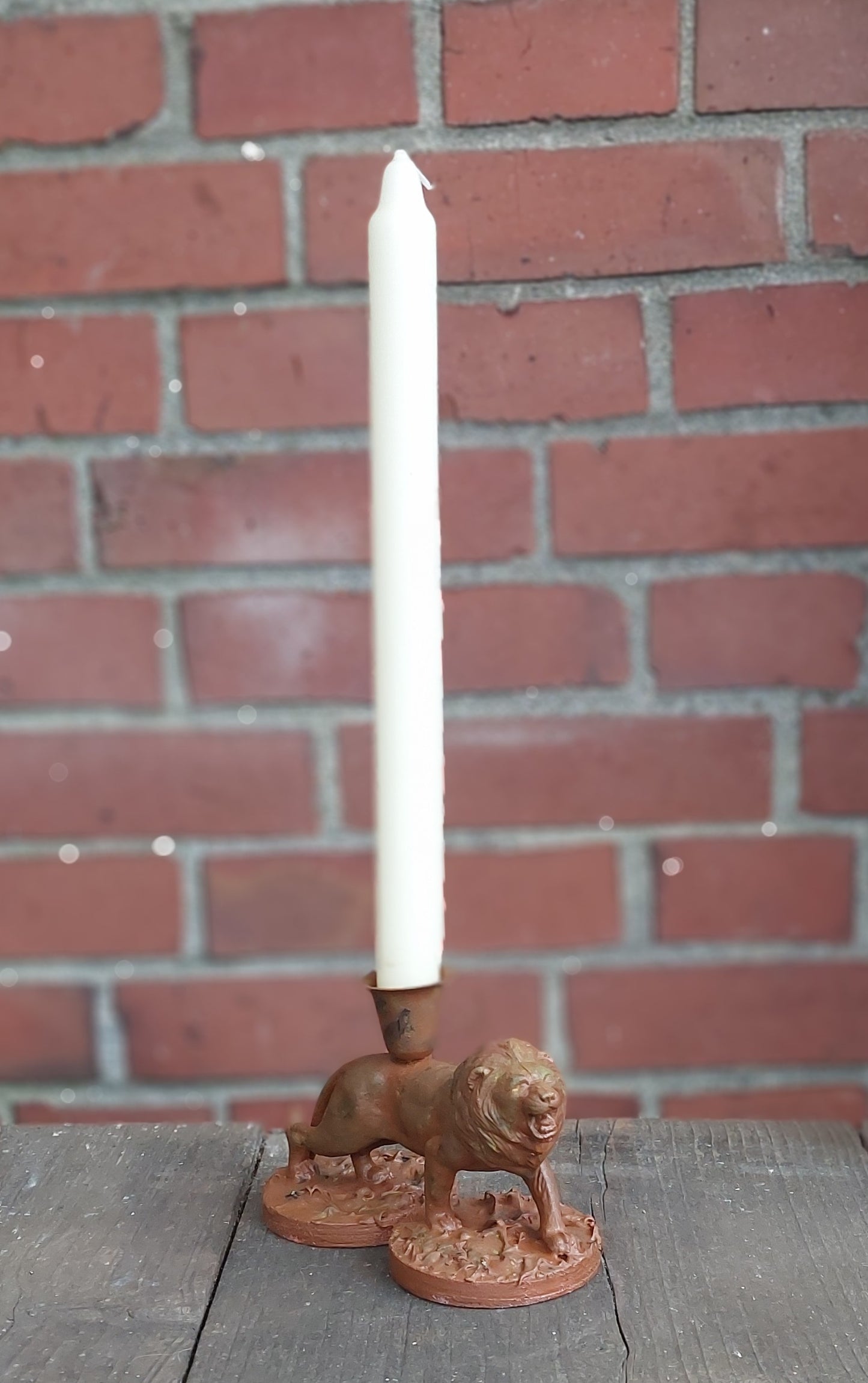 06324 Kandelaar leeuw