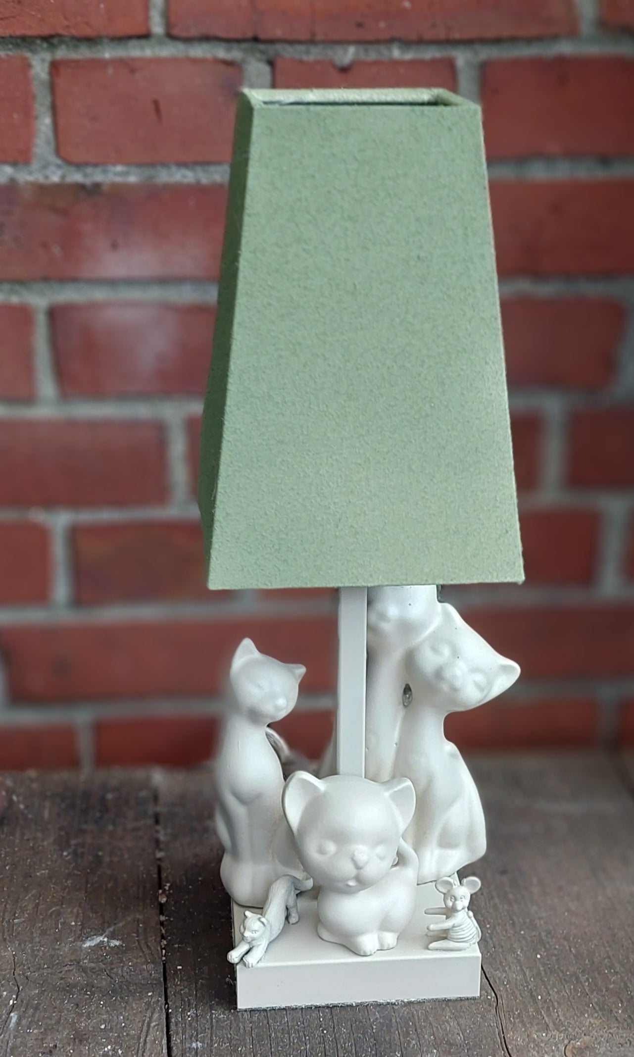 03324 Schemerlampje 'poezen'