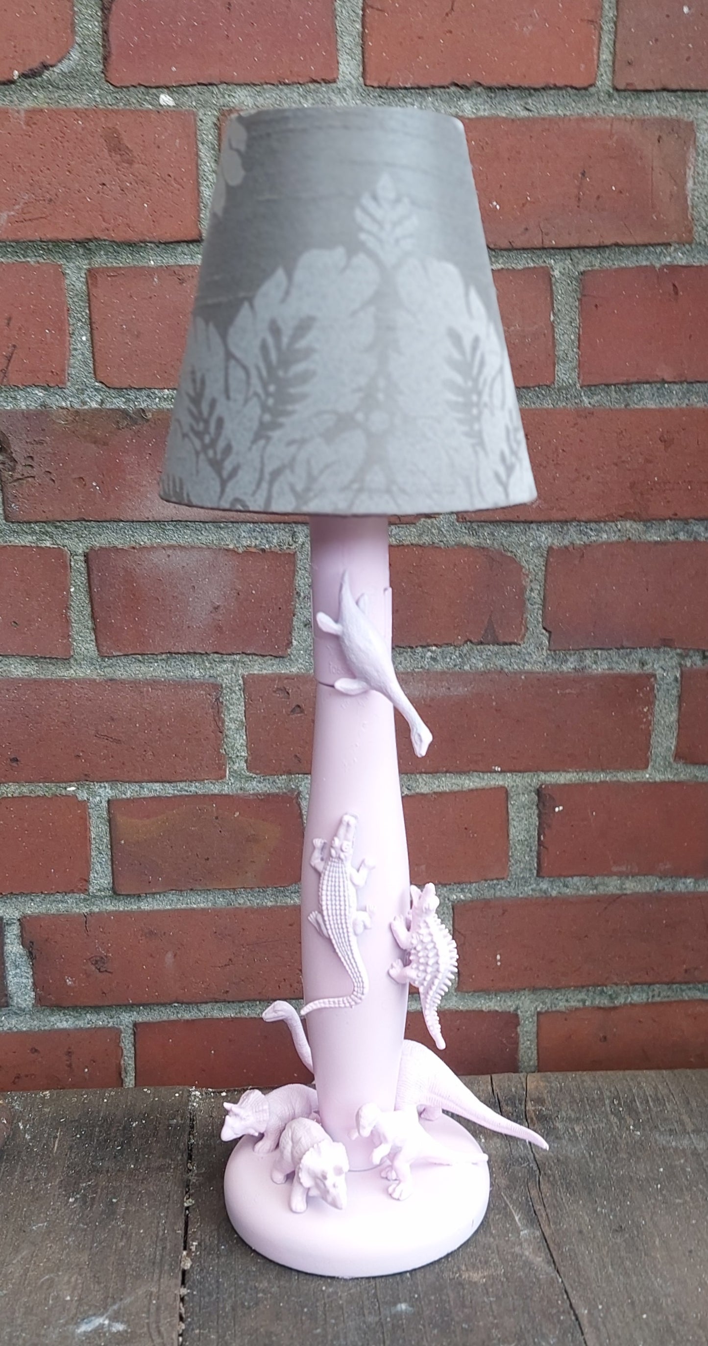 04524 Schemerlampje 'dino's' roze